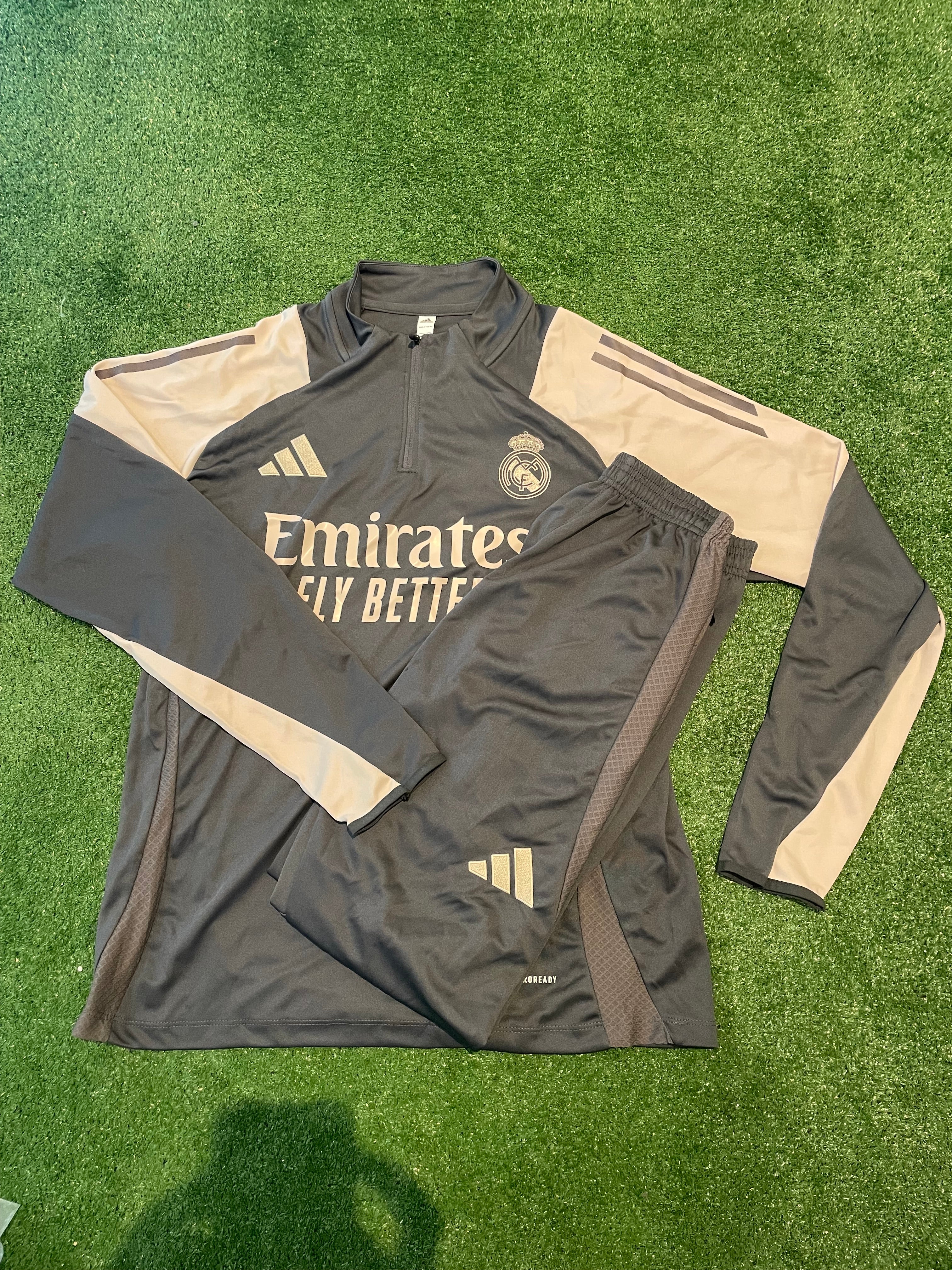 Real Madrid tréninková mikina – šedo-zlatá
