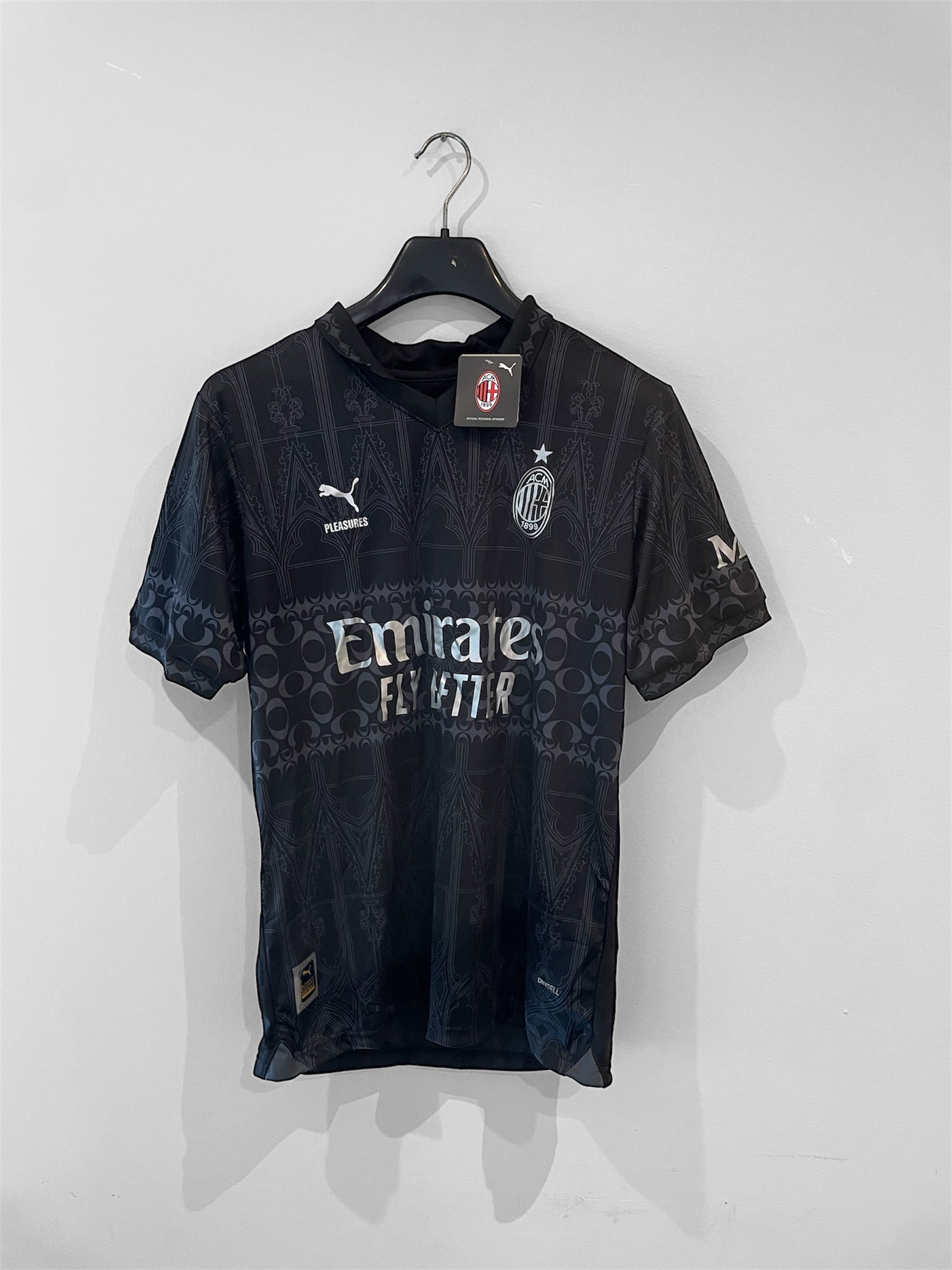 dres  AC Milán x Pleasures 2023/24